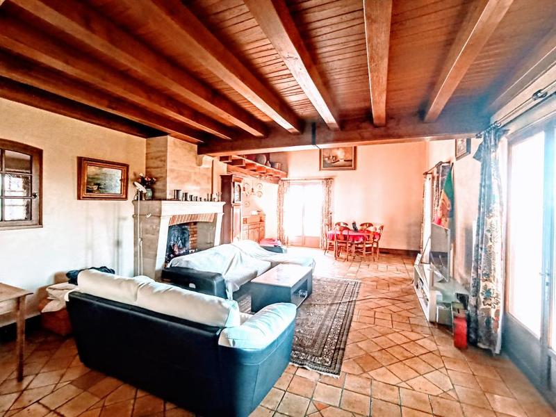 Maison - 292 m² - 11 pièces