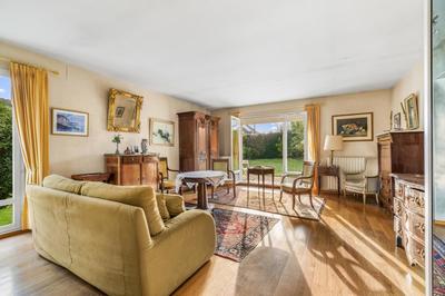 Maison - 160 m² - 8 pièces