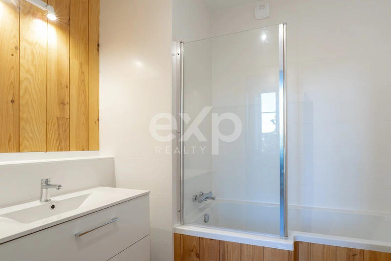 Appartement - 90 m² - 4 pièces