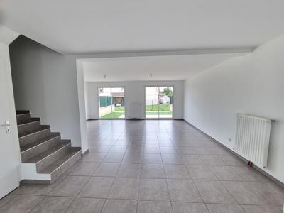 Maison - 90 m² - 4 pièces
