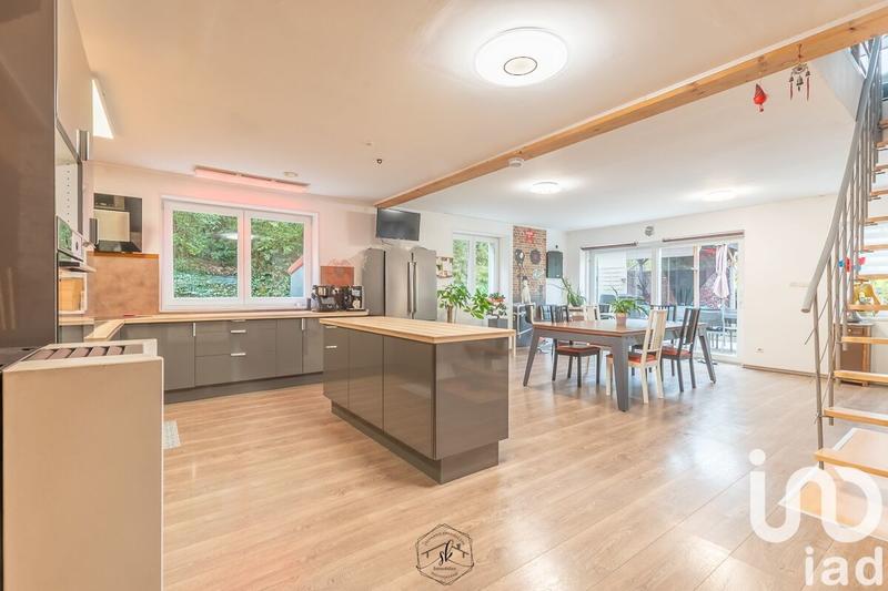 Maison - 205 m² - 7 pièces