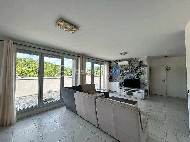 Appartement - 96 m² - 3 pièces