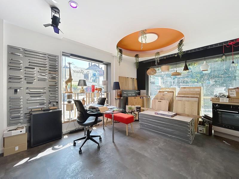 Local commercial - 43 m² - 2 pièces