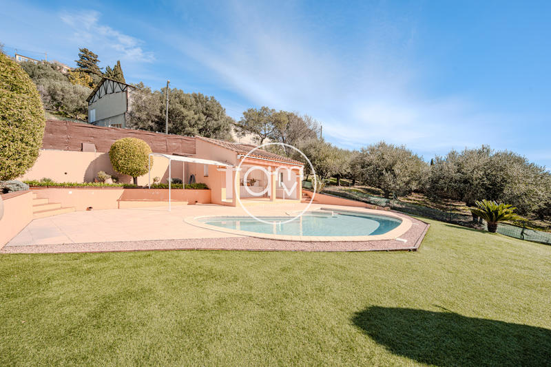 Maison - 148 m² - 6 pièces