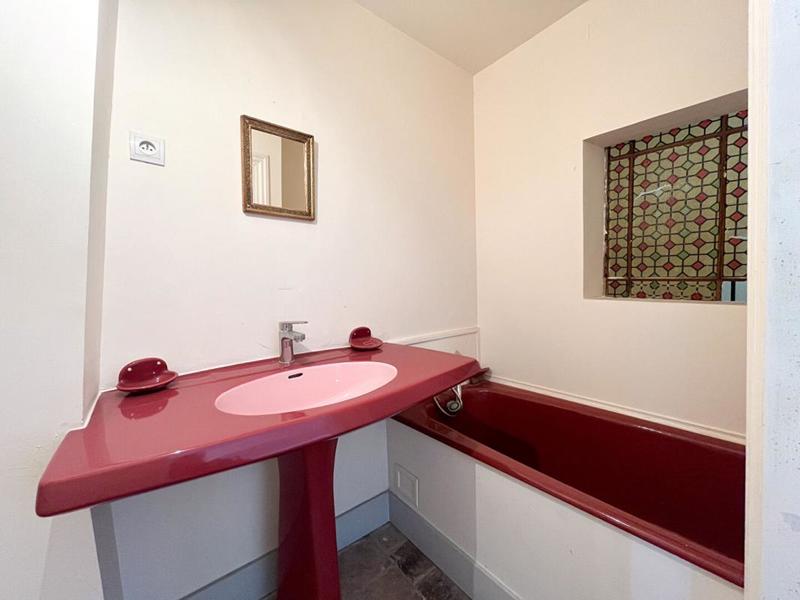 Maison - 250 m² - 7 pièces