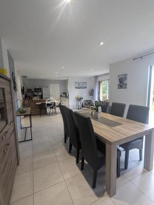 Maison - 86 m² - 5 pièces