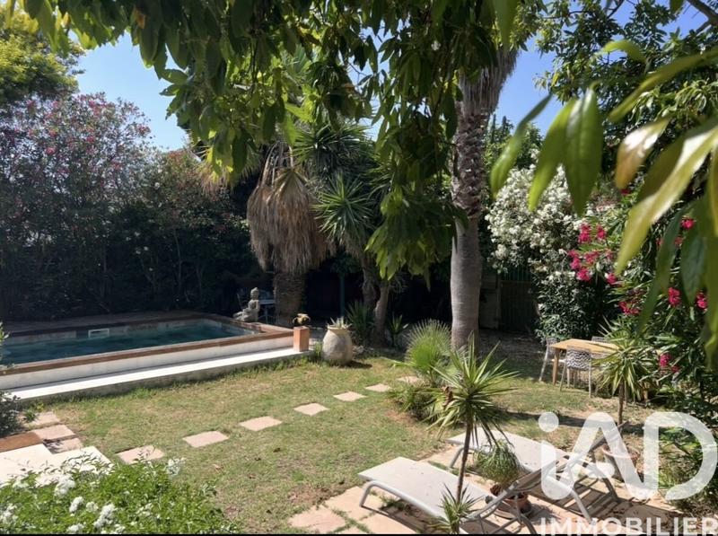 Maison - 200 m² - 7 pièces