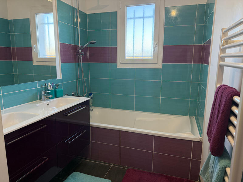 Maison - 92 m² - 5 pièces