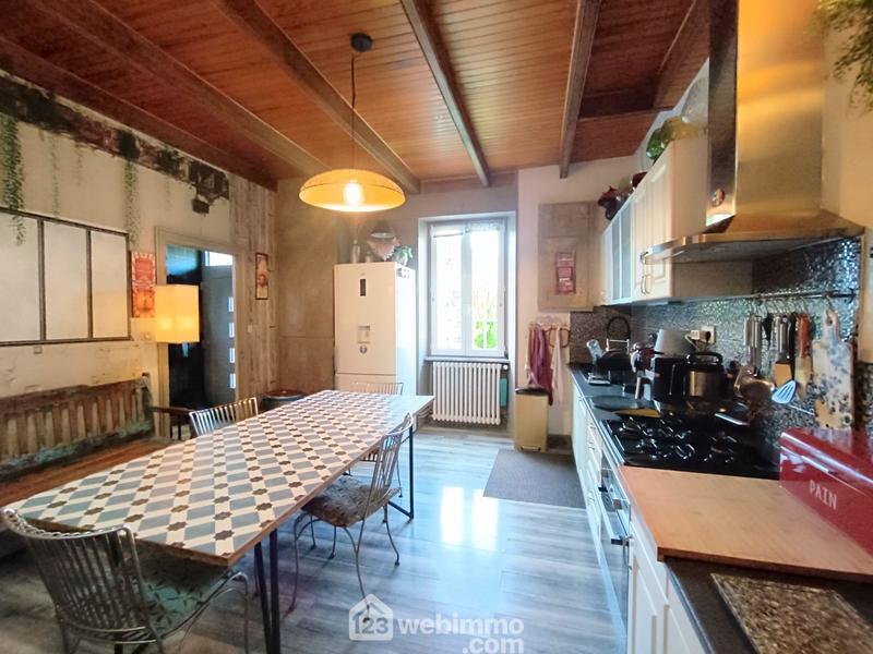 Maison - 115 m² - 8 pièces