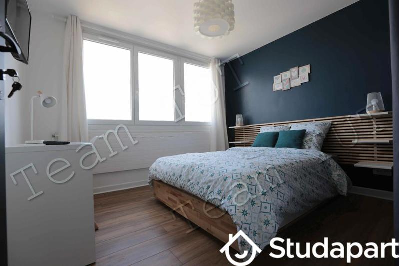 Chambre - 13 m² - 1 pièce