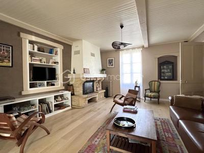 Demeure - 139 m² - 6 pièces