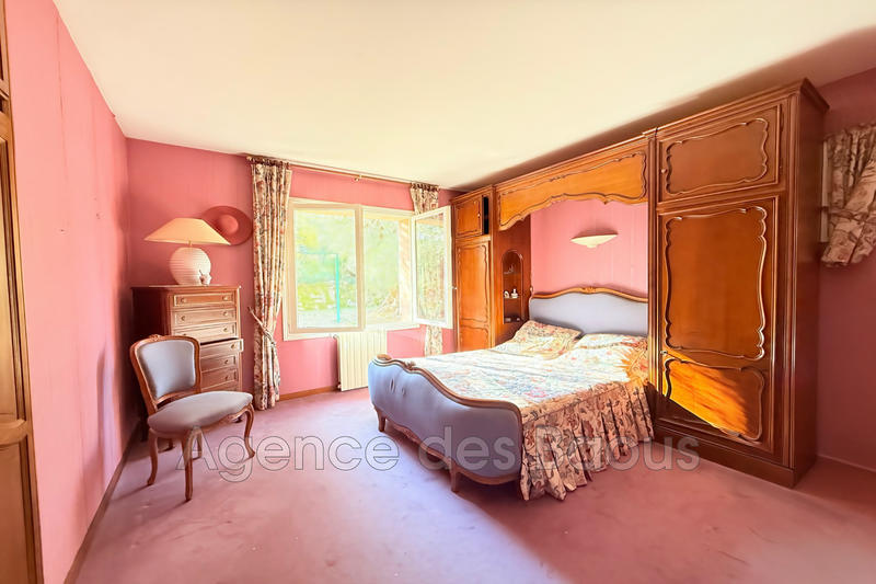 Maison - 204 m² - 6 pièces