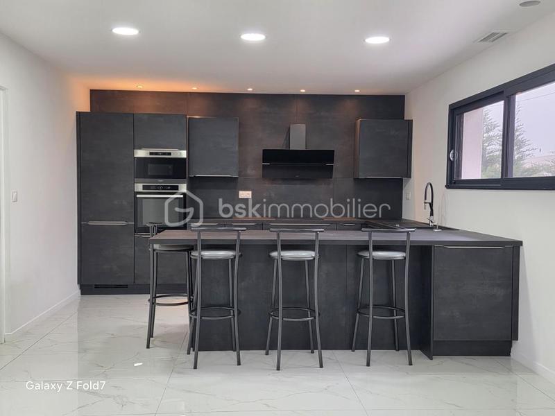 Maison - 145 m² - 5 pièces