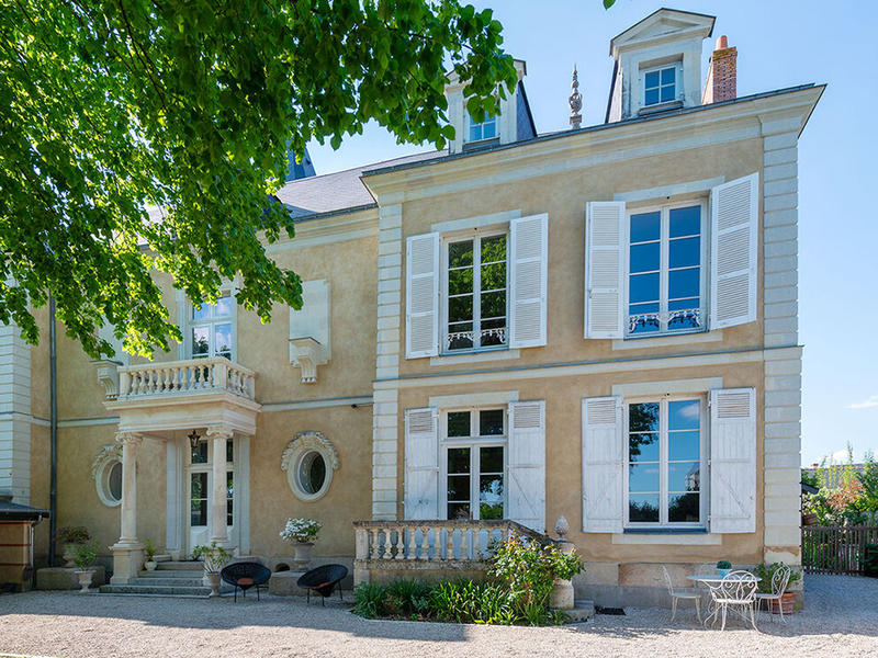 Maison - 273 m² - 8 pièces