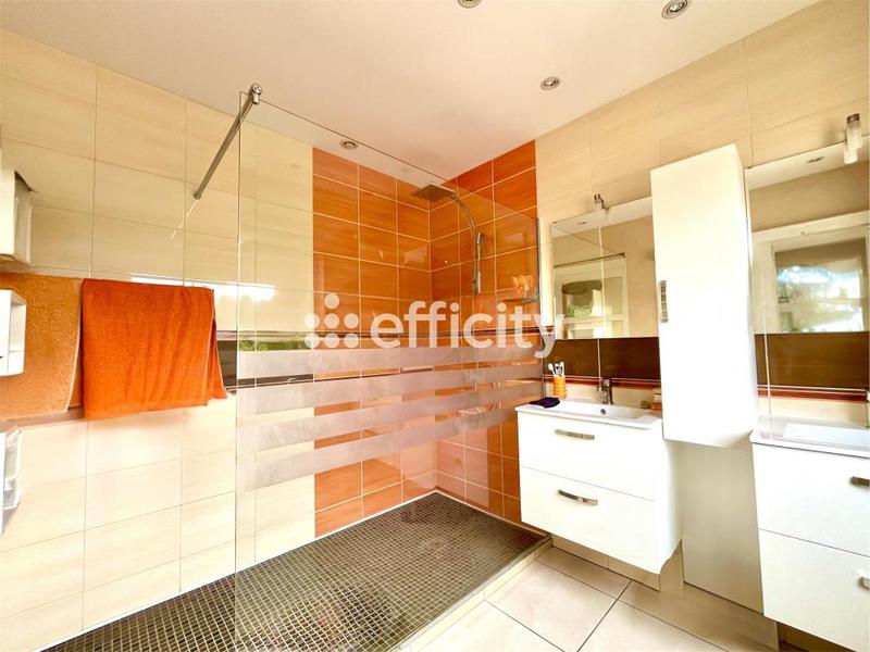 Maison - 179 m² - 5 pièces