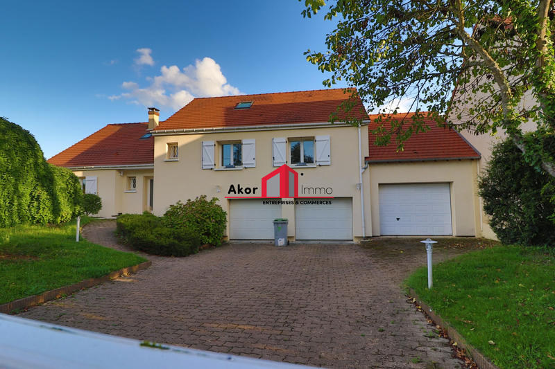 Maison traditionnelle - 188 m² - 7 pièces