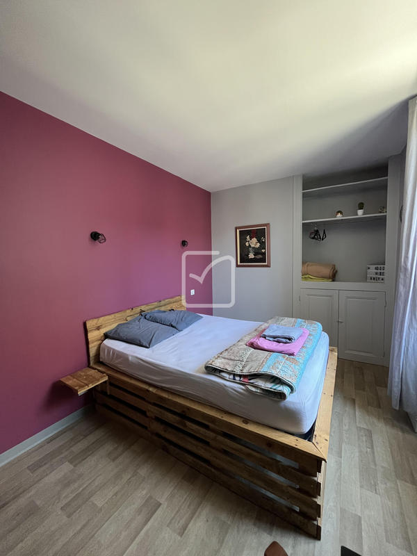 Maison - 300 m² - 9 pièces