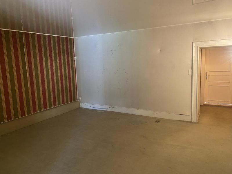 Maison - 448 m² - 9 pièces