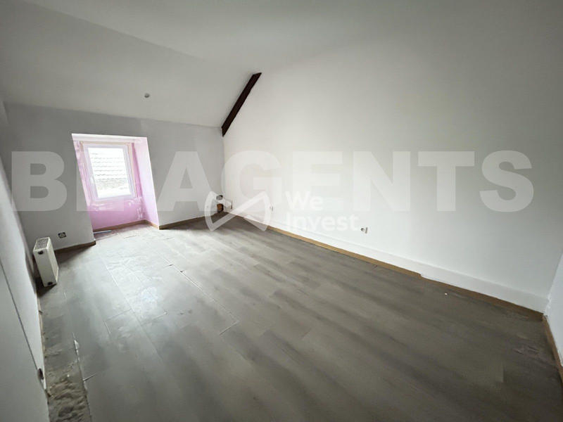 Maison - 250 m² - 8 pièces