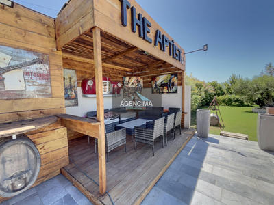 Maison - 188 m² - 4 pièces