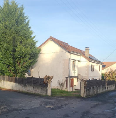 Maison - 183 m² - 10 pièces