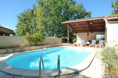 Maison - 170 m² - 8 pièces