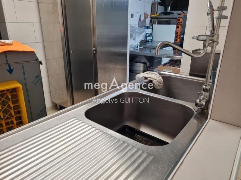 Maison - 210 m² - 6 pièces