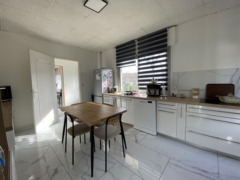 Maison - 179 m² - 7 pièces