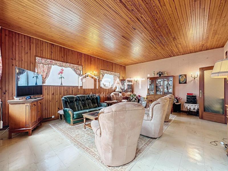 Maison - 200 m² - 9 pièces