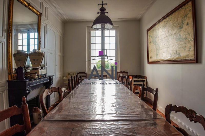 Maison ancienne - 284 m² - 10 pièces