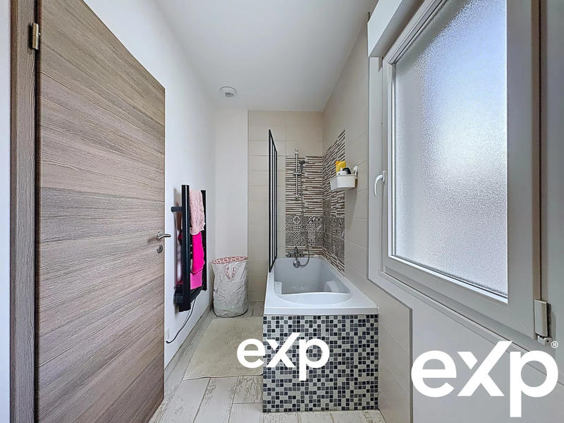 Maison - 151 m² - 6 pièces