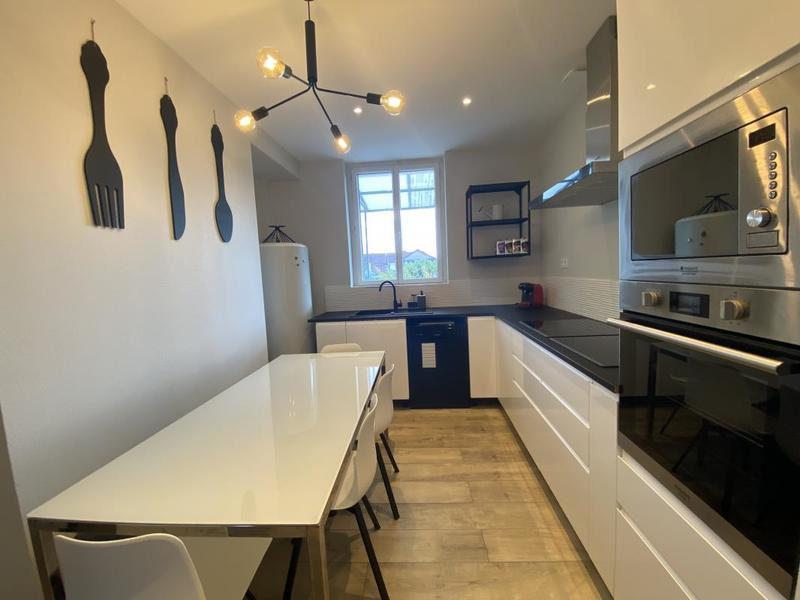 Appartement - 150 m² - 8 pièces