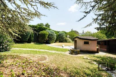 Propriété - 358 m² - 8 pièces