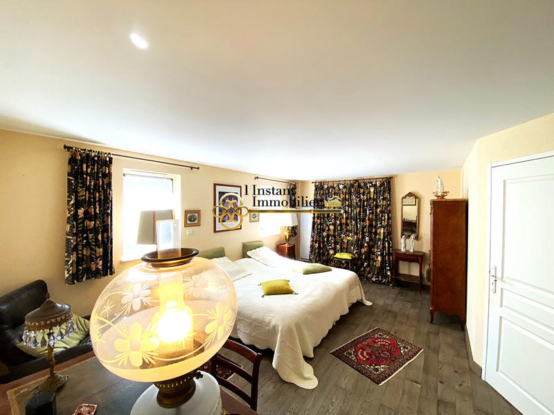 Maison - 190 m² - 8 pièces