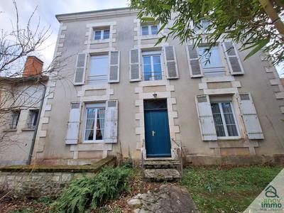 Maison de ville - 180 m² - 7 pièces