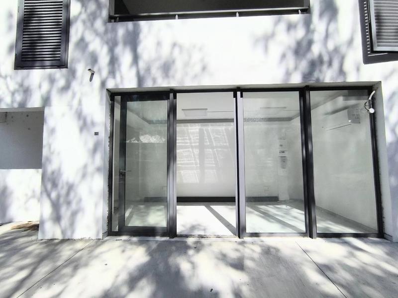 Local commercial - 18 m² - 1 pièce