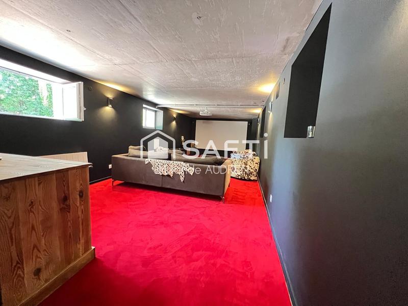 Maison de maîtres - 450 m² - 8 pièces