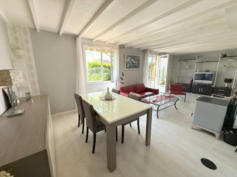 Maison - 87 m² - 4 pièces