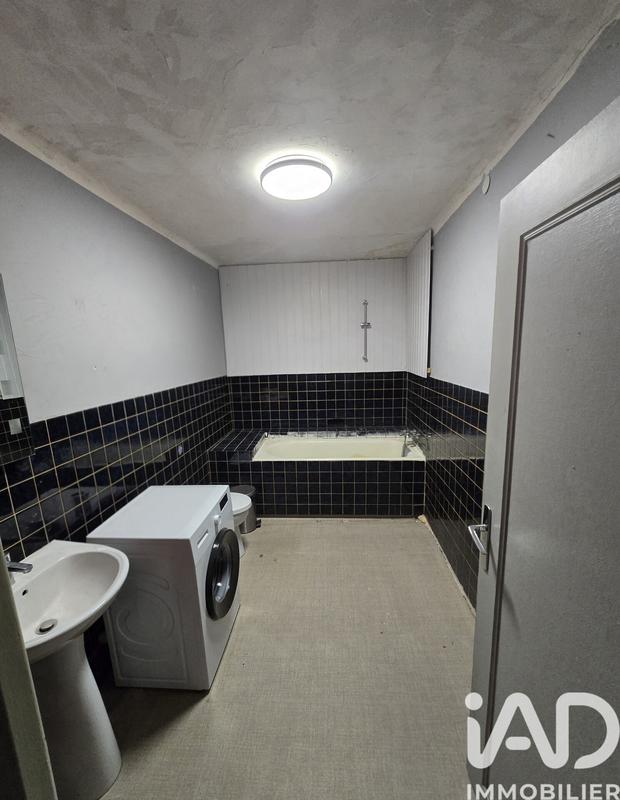 Maison - 435 m² - 4 pièces