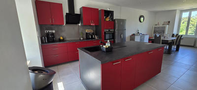 Maison - 179 m² - 5 pièces