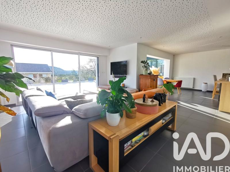 Maison de ville - 220 m² - 8 pièces