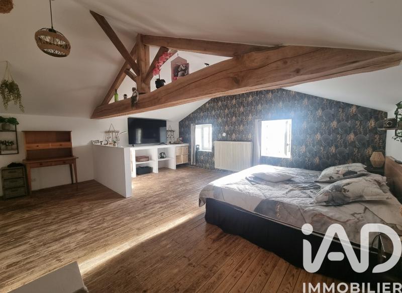 Maison - 230 m² - 7 pièces