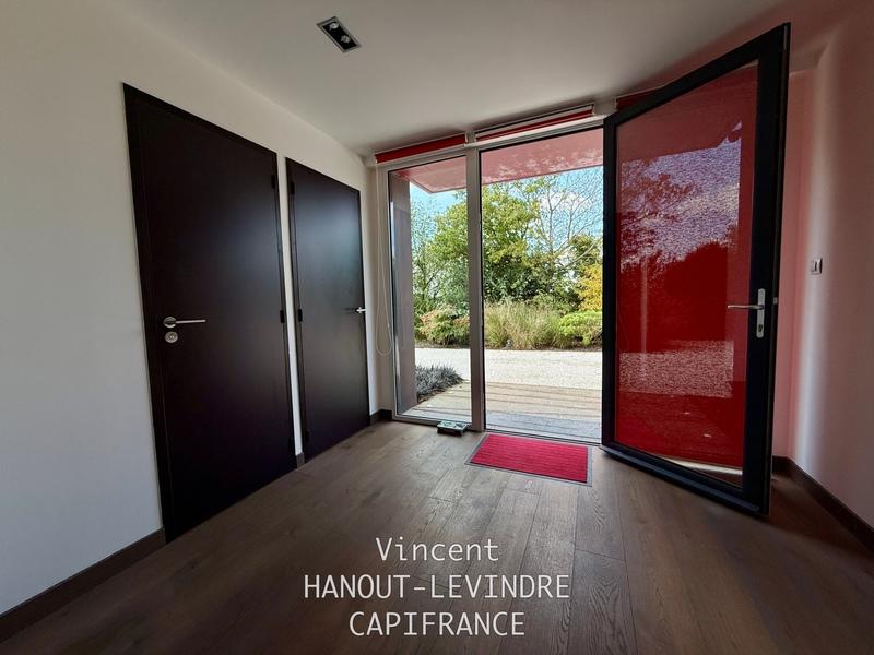 Maison - 245 m² - 9 pièces