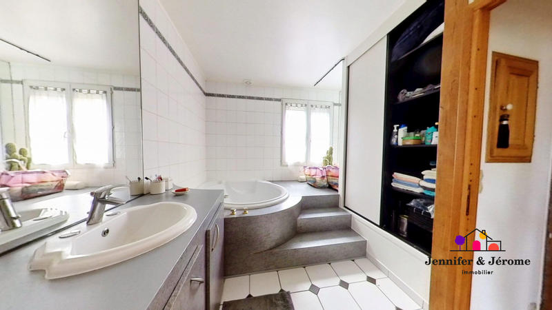 Maison - 100 m² - 3 pièces