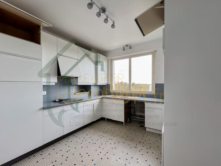 Appartement - 145 m² - 5 pièces