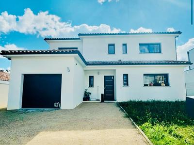 Maison - 100 m² - 4 pièces