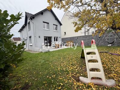 Pavillon - 120 m² - 5 pièces