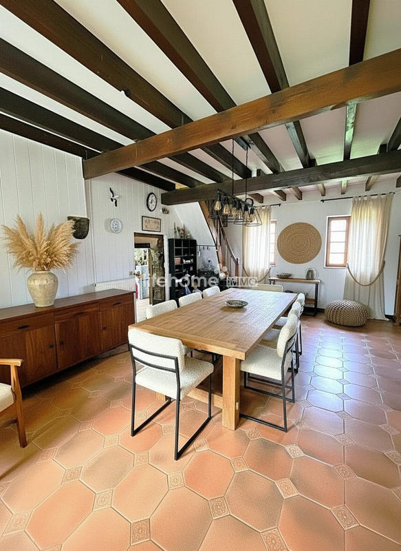Maison - 176 m² - 8 pièces