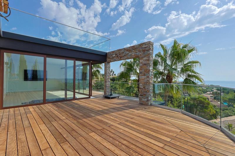 Maison - 359 m² - 10 pièces