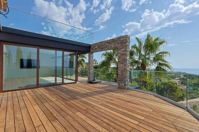 Maison - 359 m² - 10 pièces